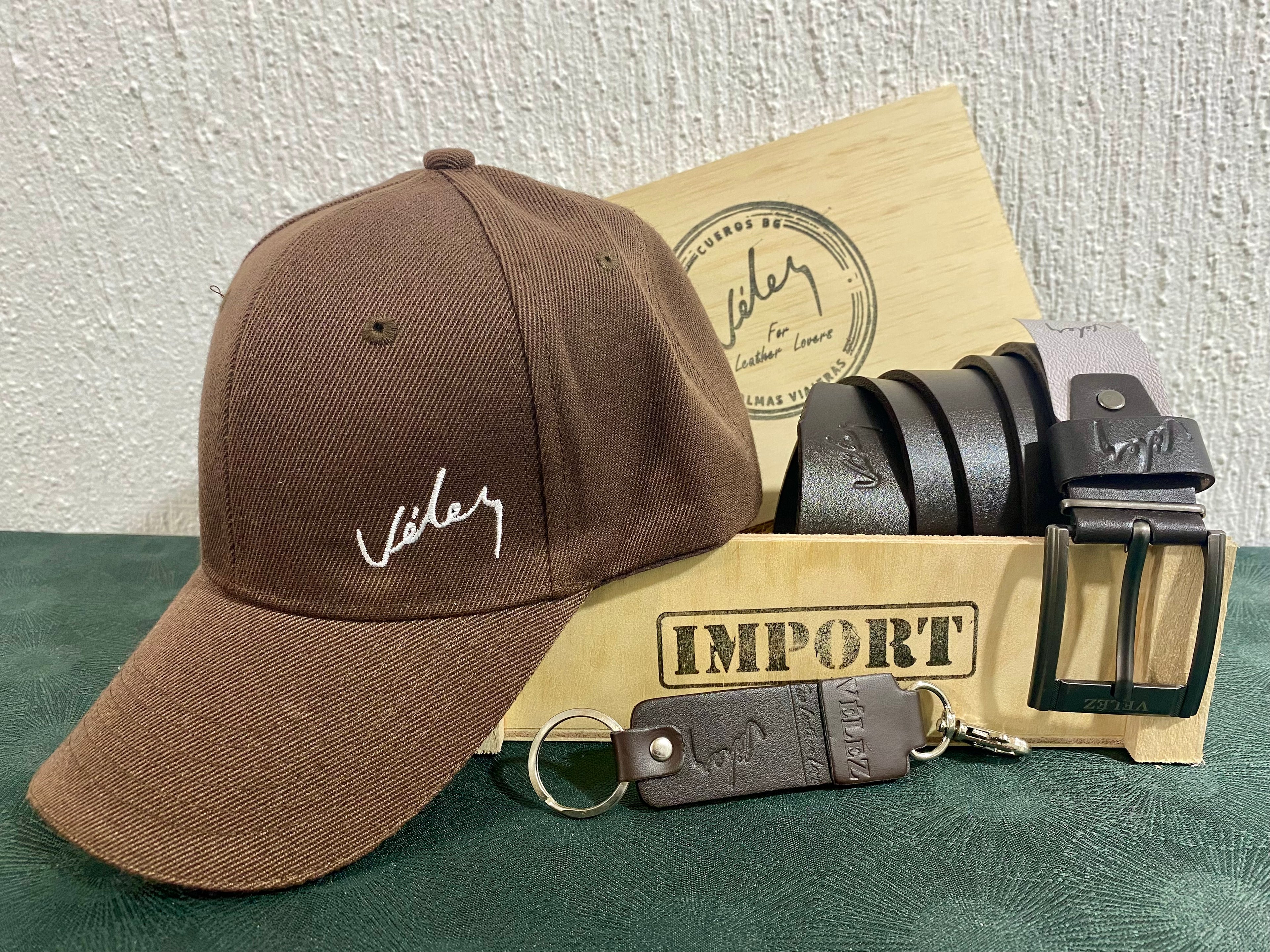 ✨TRIO VELEZ GORRA+BILLETERA+ CORREA ¡TOTALMENTE GRATIS!✨